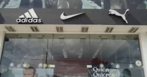 FOUR POINT OUTLET CALLE 13 CON 60 FOUR POINT OUTLET CALLE 13 CON 60